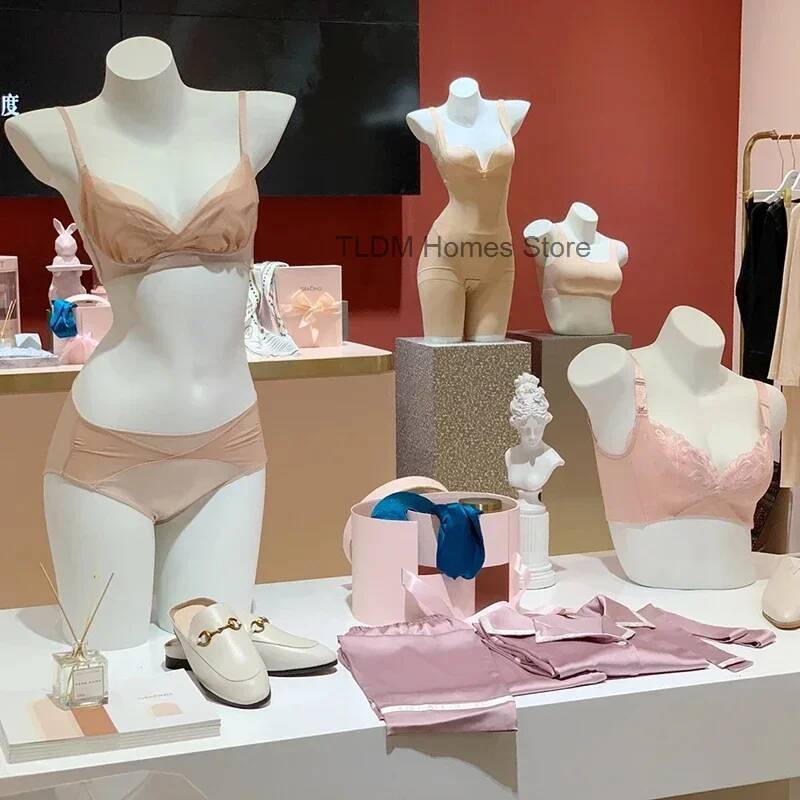 Manichini per biancheria intim - Baby Clothing Stores recensione e prezzo